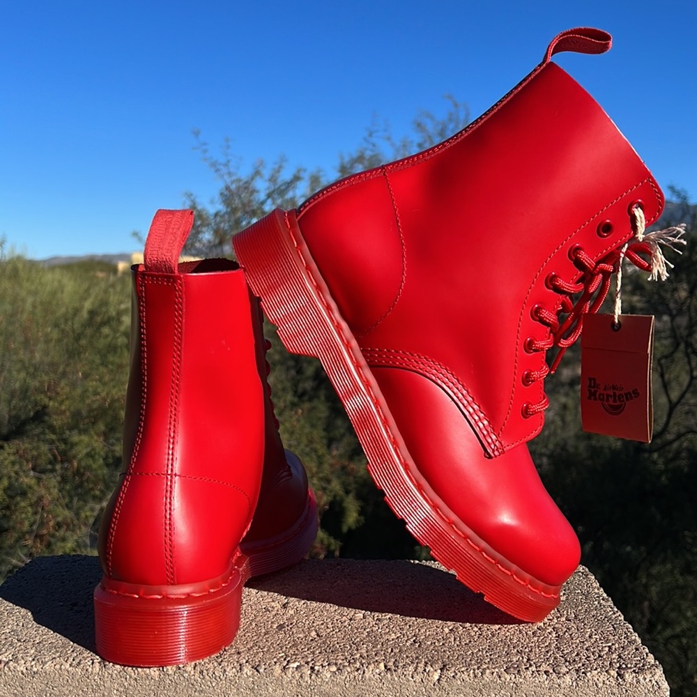 Dead Stock‼️ New Dr. Martens Pascal Smooth Mono Red Boots